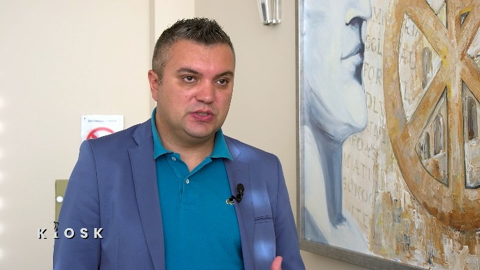 Pritisci na lokalne medije